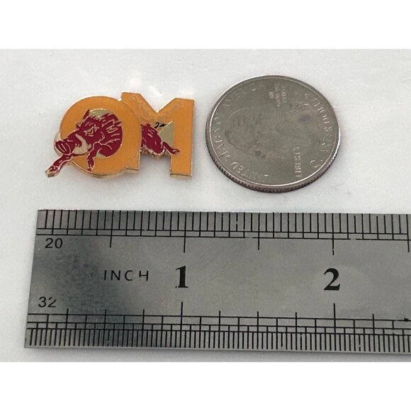 Vintage Arkansas Odyssey of the Mind Pin Razorback Hog AROM - Picture 2 of 3